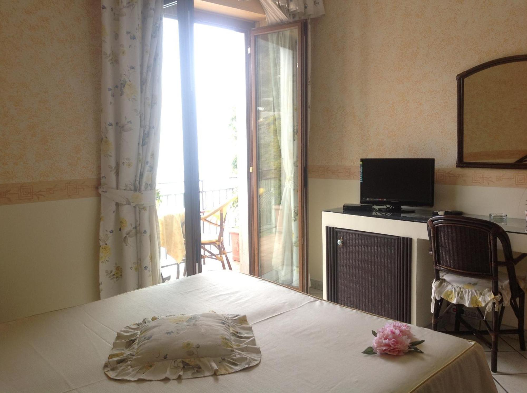 Готель Fico D'India Relais Фуроре Номер фото